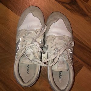 New balance shoes